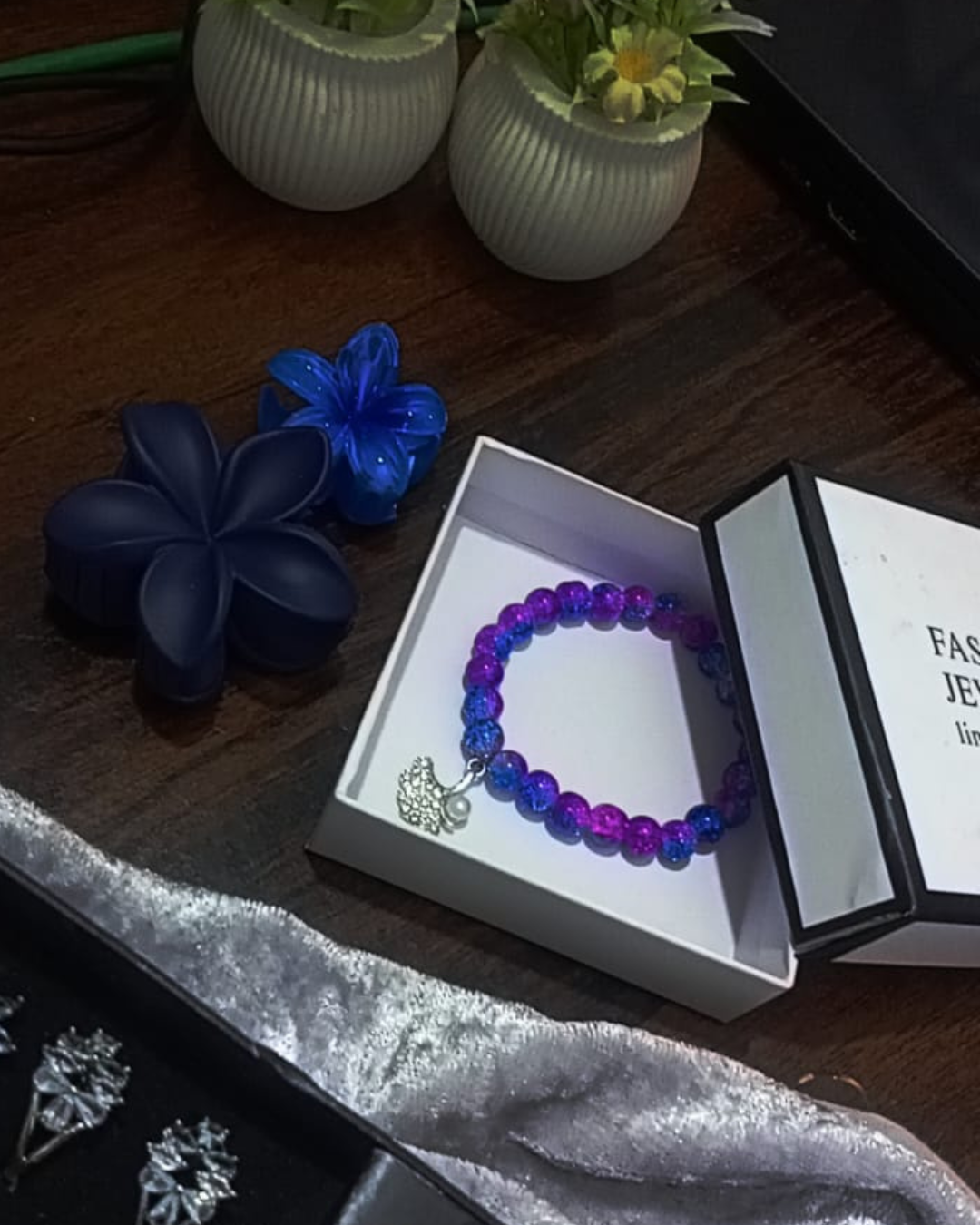 Blossom Glow Trio Set – Elastic Beaded Bracelet with Big & Small Flower Catchers